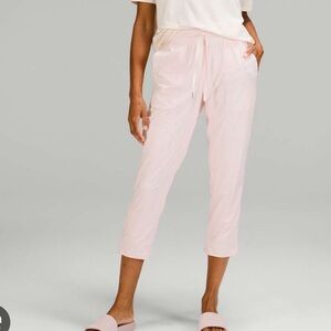 Lululemon dance studio crop pant size 4 strawberry milkshake